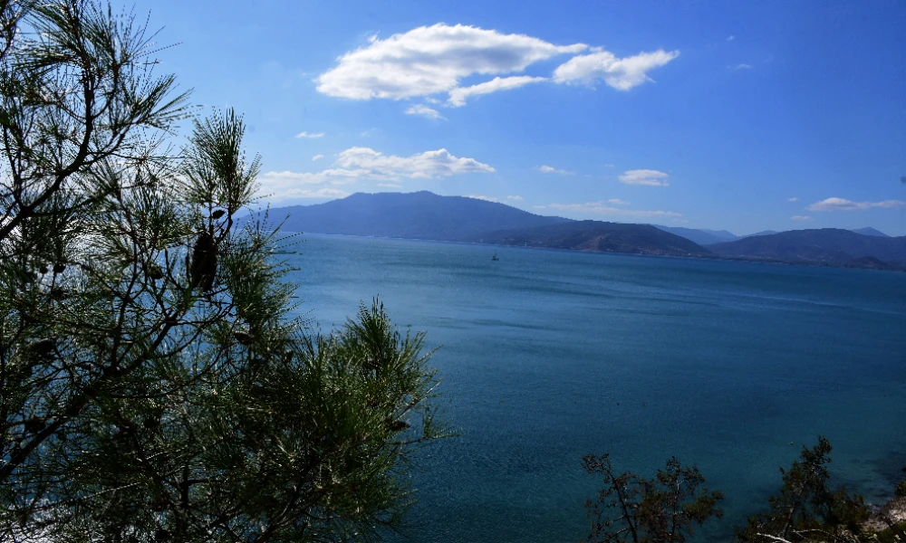 Καλοκαίρι θα θυμίσει σήμερα ο καιρός - Άνοδος θερμοκρασίας σε όλη τη χώρα